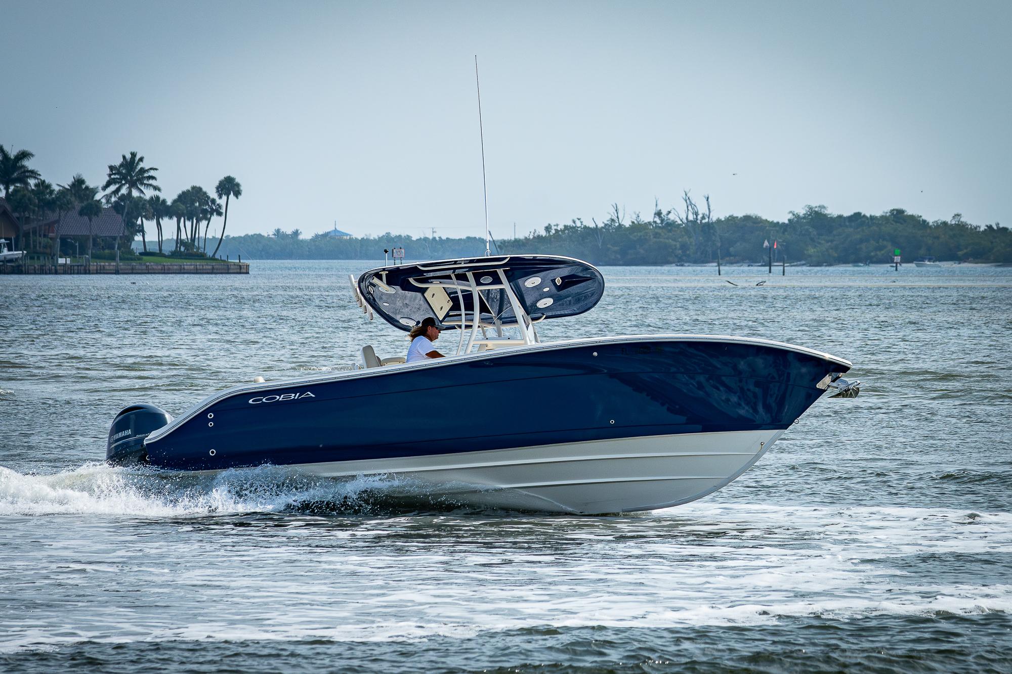 Used 2017 Cobia 261