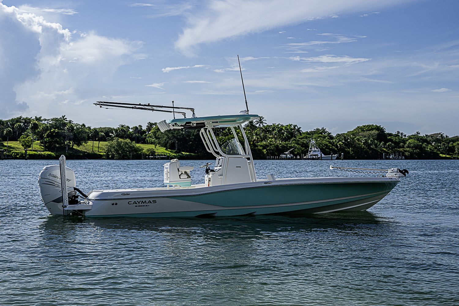Used 2020 Caymas 28 HB