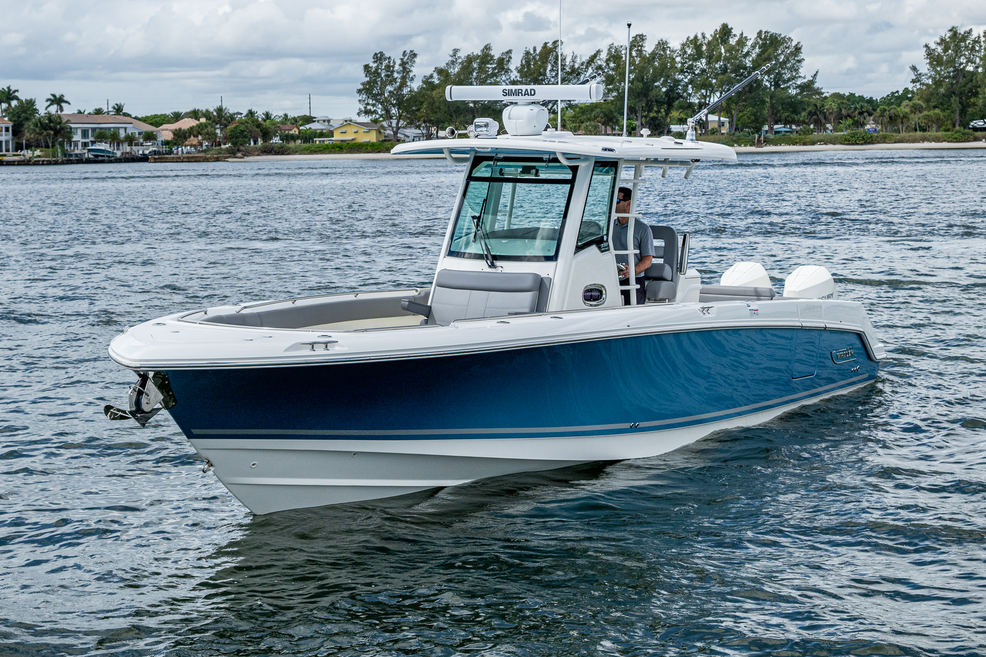 Used 33ft 2023 Boston Whaler 330 Outrage