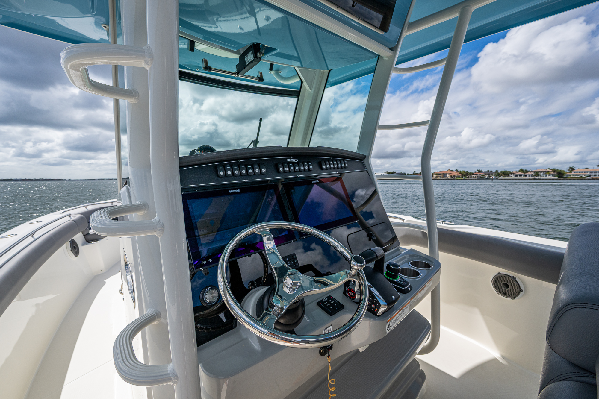 Used 33ft 2023 Boston Whaler 330 Outrage