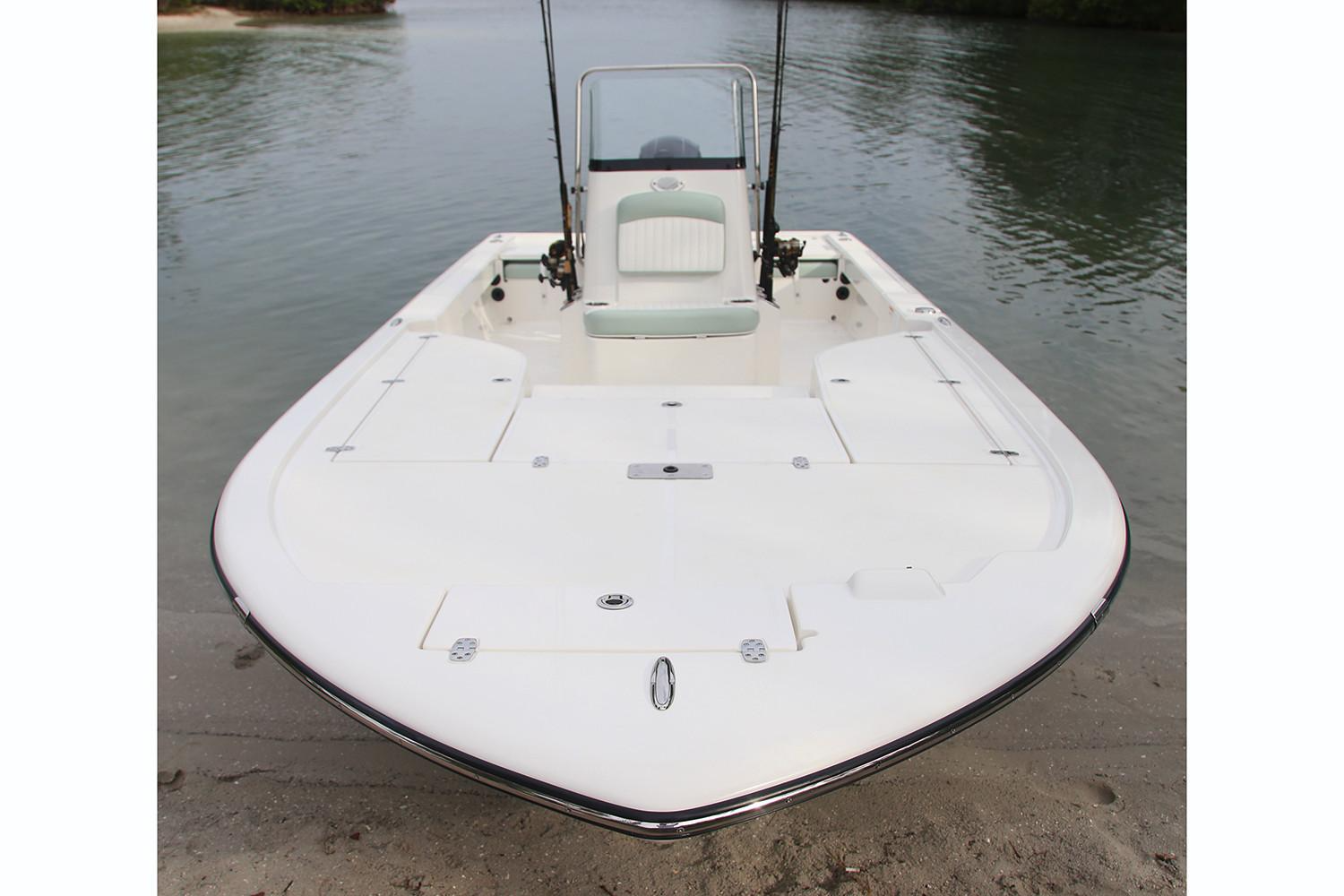 Used 2017 Sea Born FX22 Bay