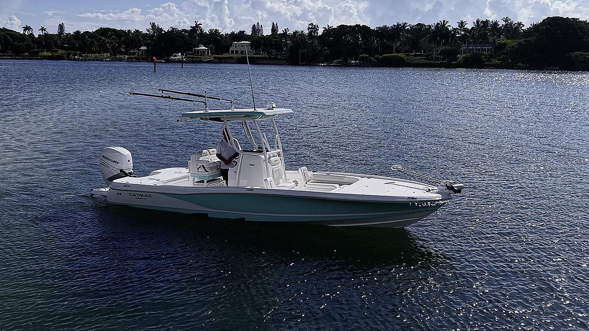 Used 2020 Caymas 28 HB