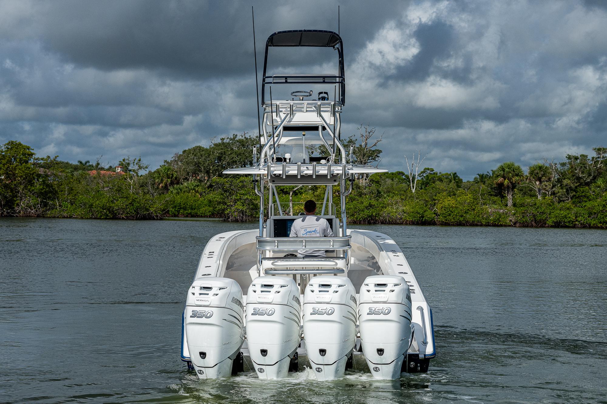 Used 2005 Venture 39 Open