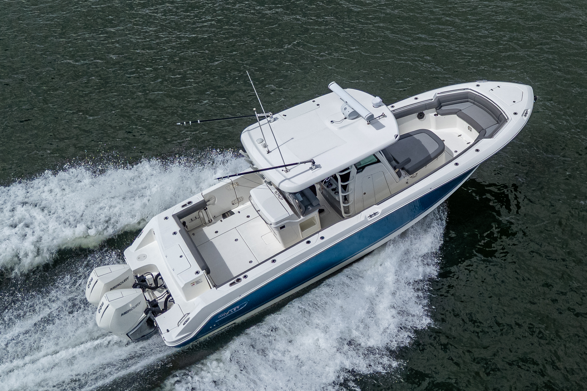 Used 33ft 2023 Boston Whaler 330 Outrage