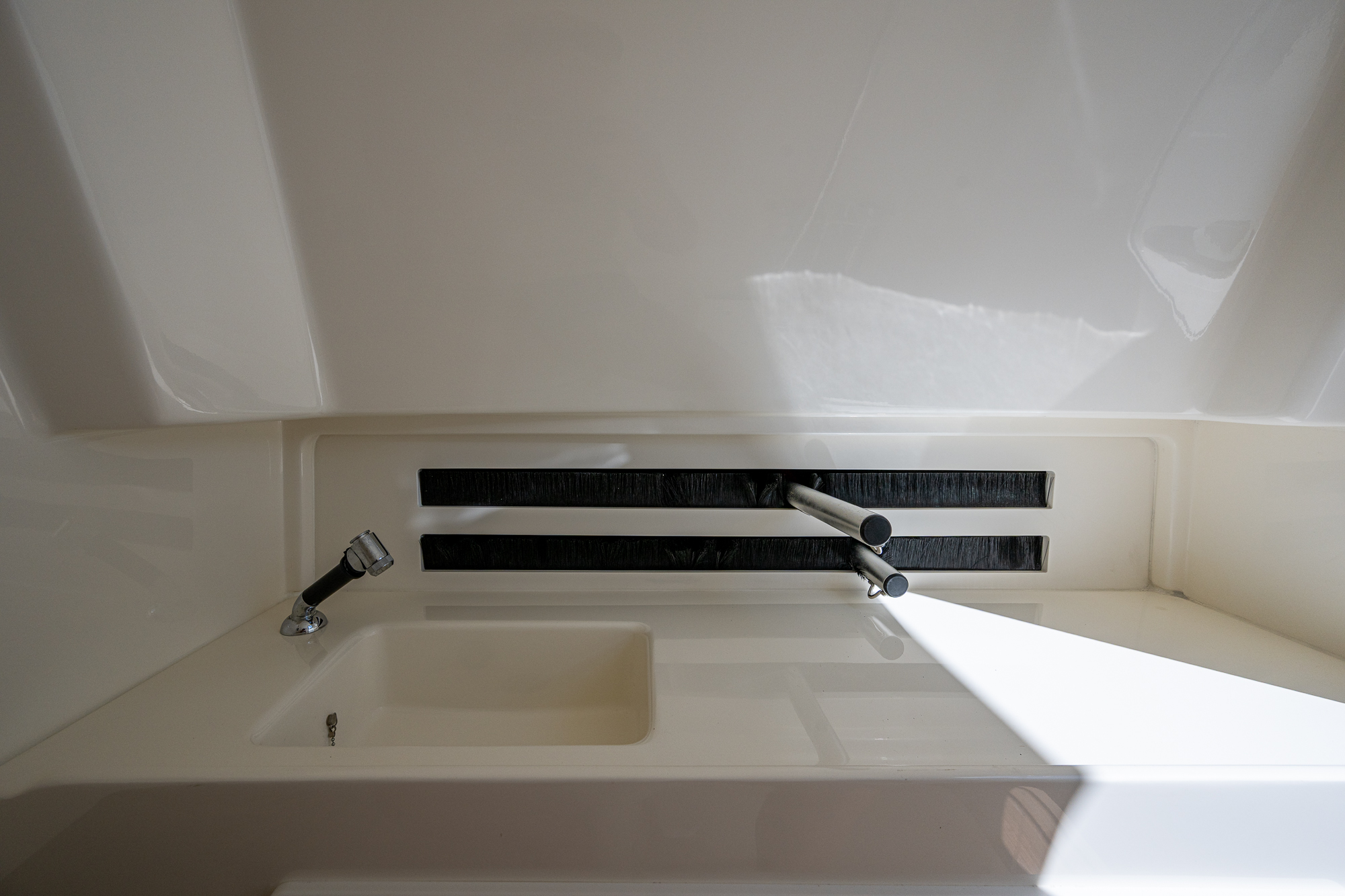 Used 33ft 2023 Boston Whaler 330 Outrage