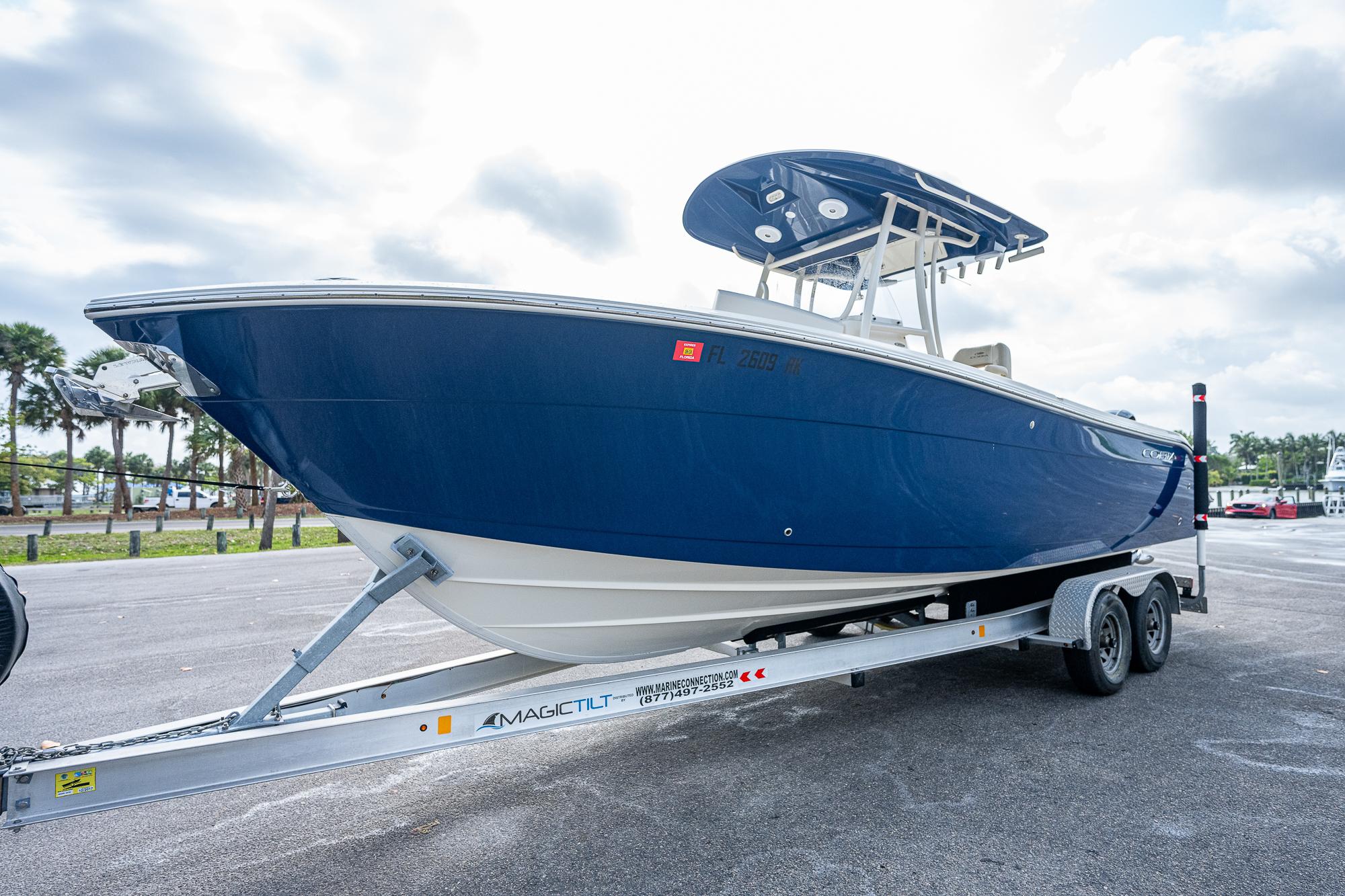 Used 2017 Cobia 261