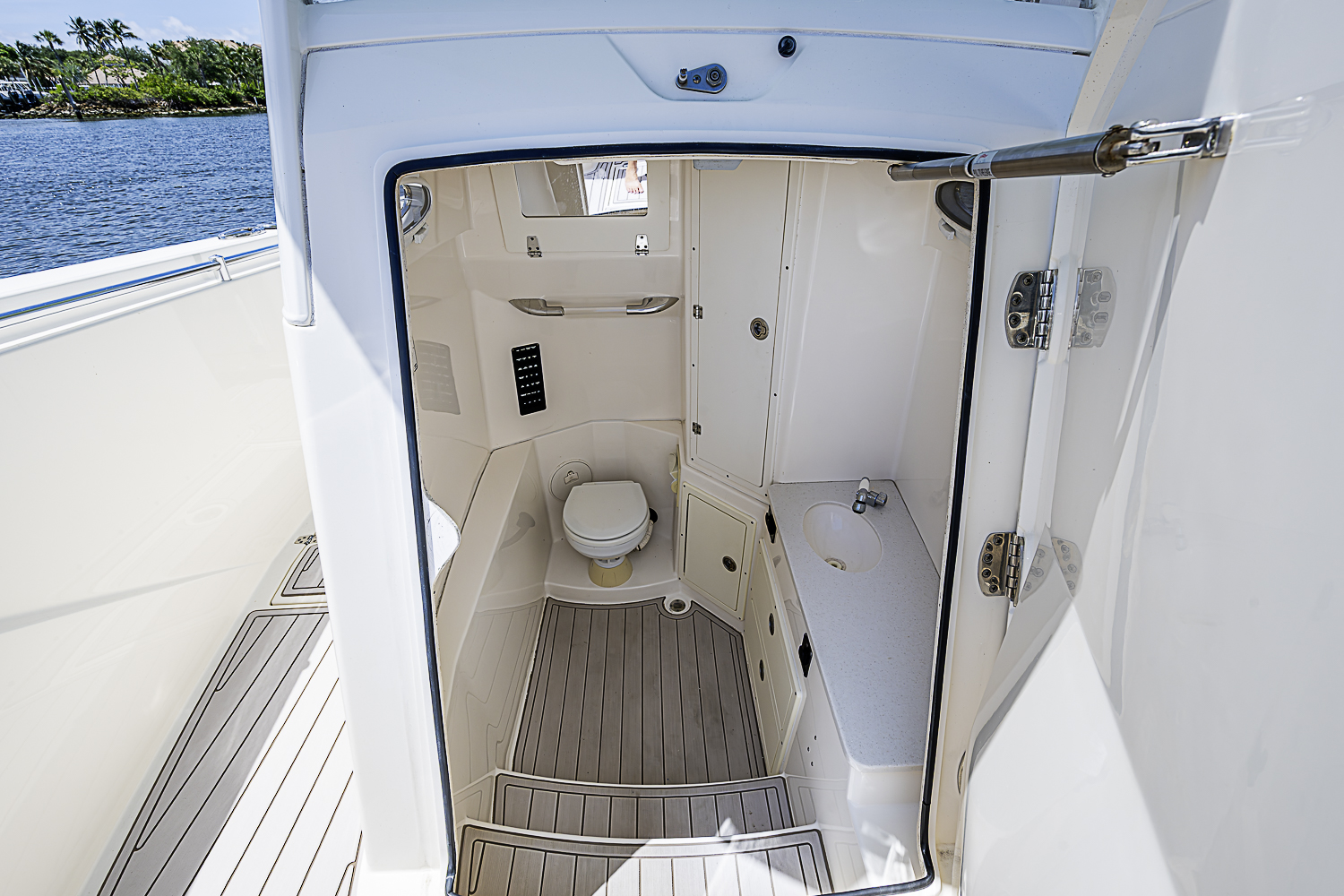 Used 2019 Cobia 320 Center Console