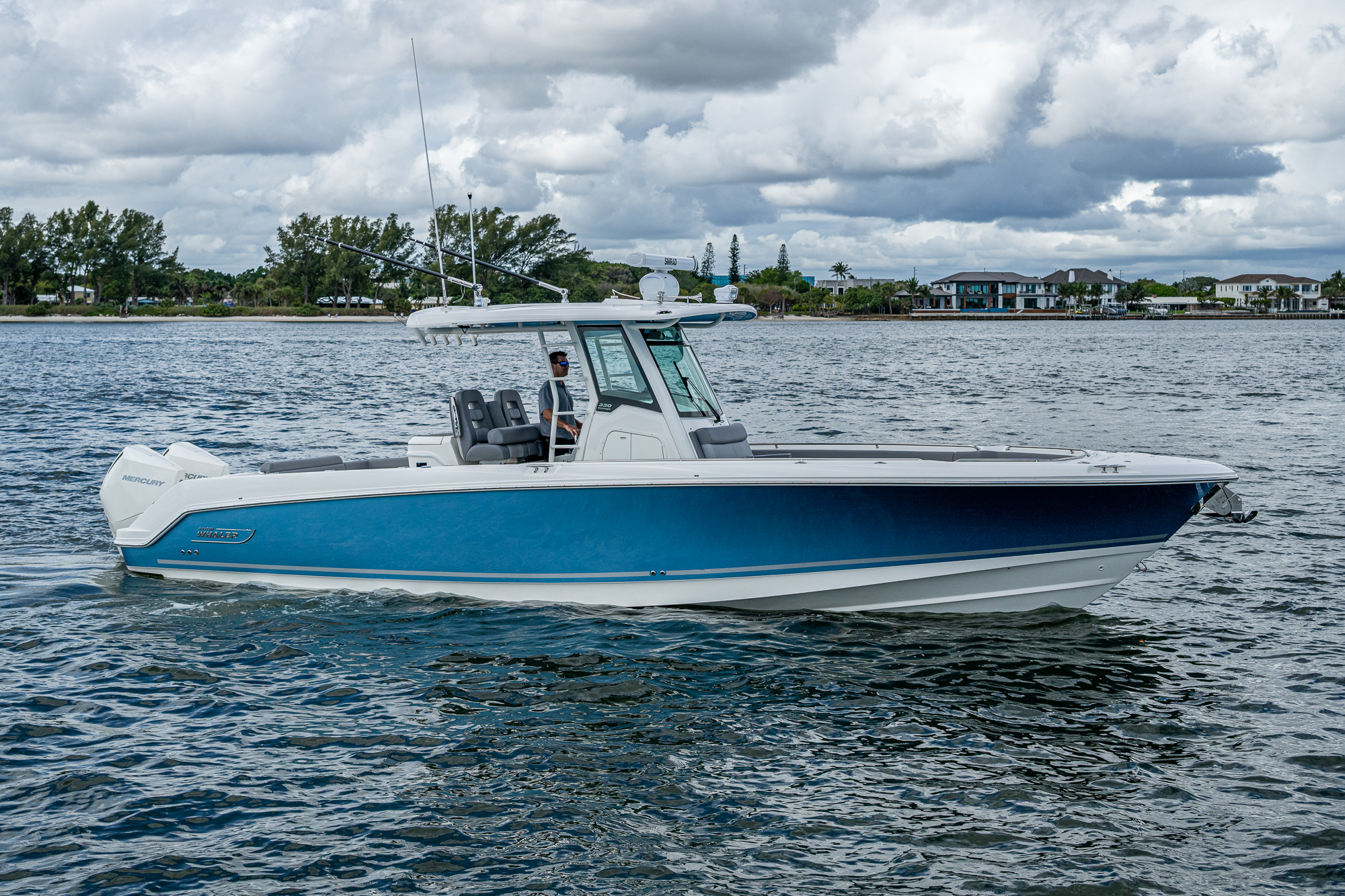 Used 33ft 2023 Boston Whaler 330 Outrage
