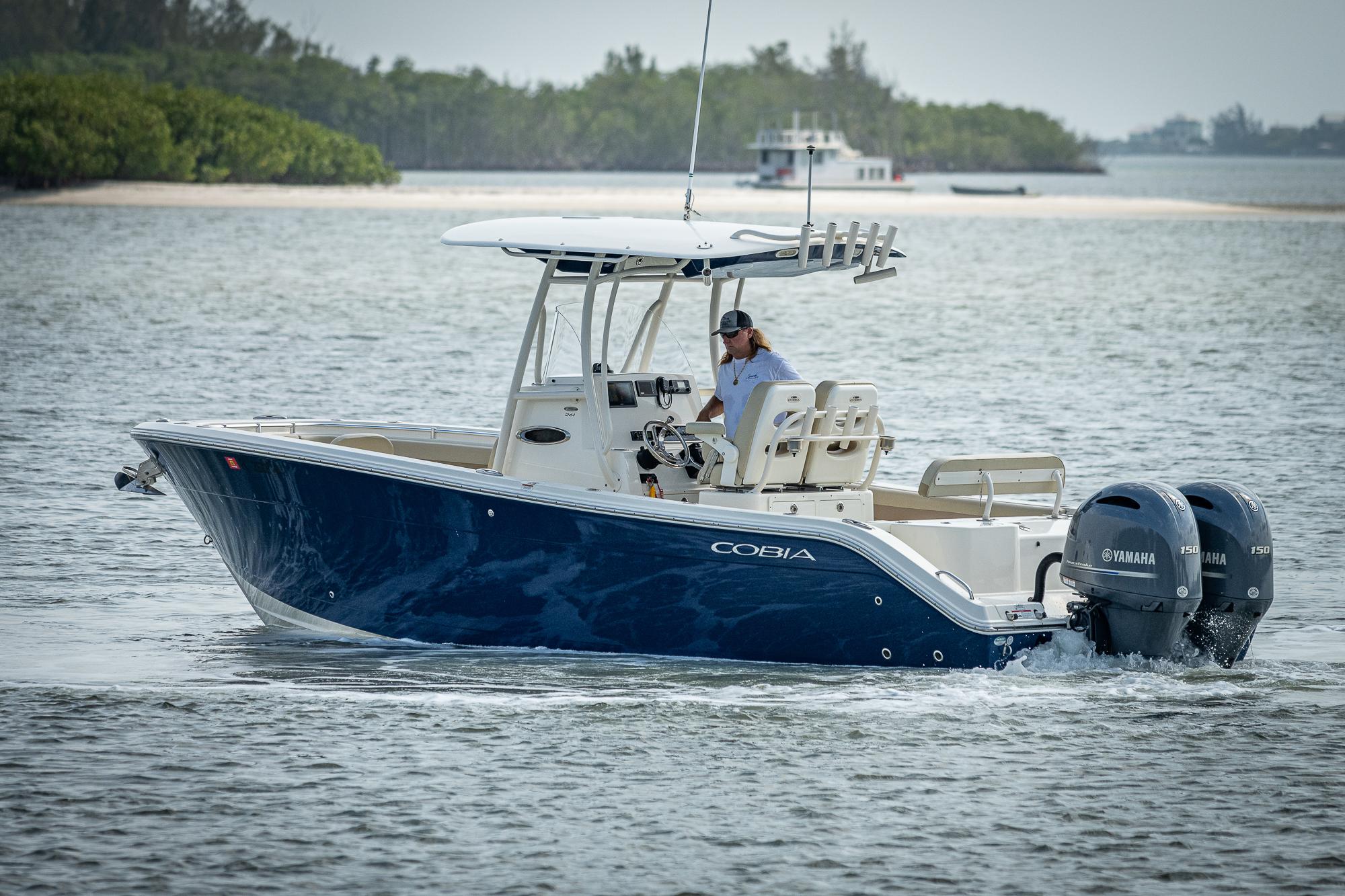 Used 2017 Cobia 261