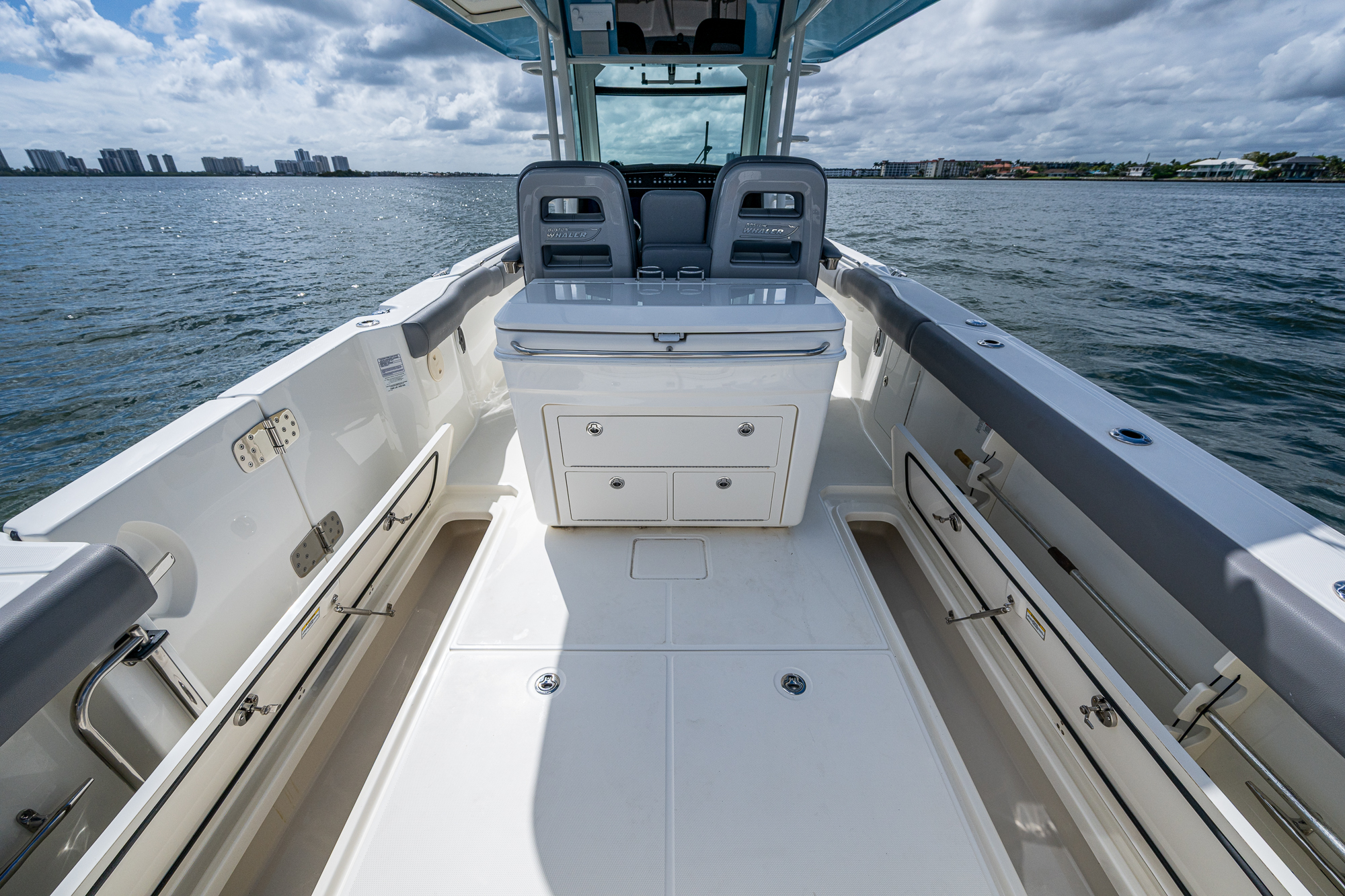 Used 33ft 2023 Boston Whaler 330 Outrage