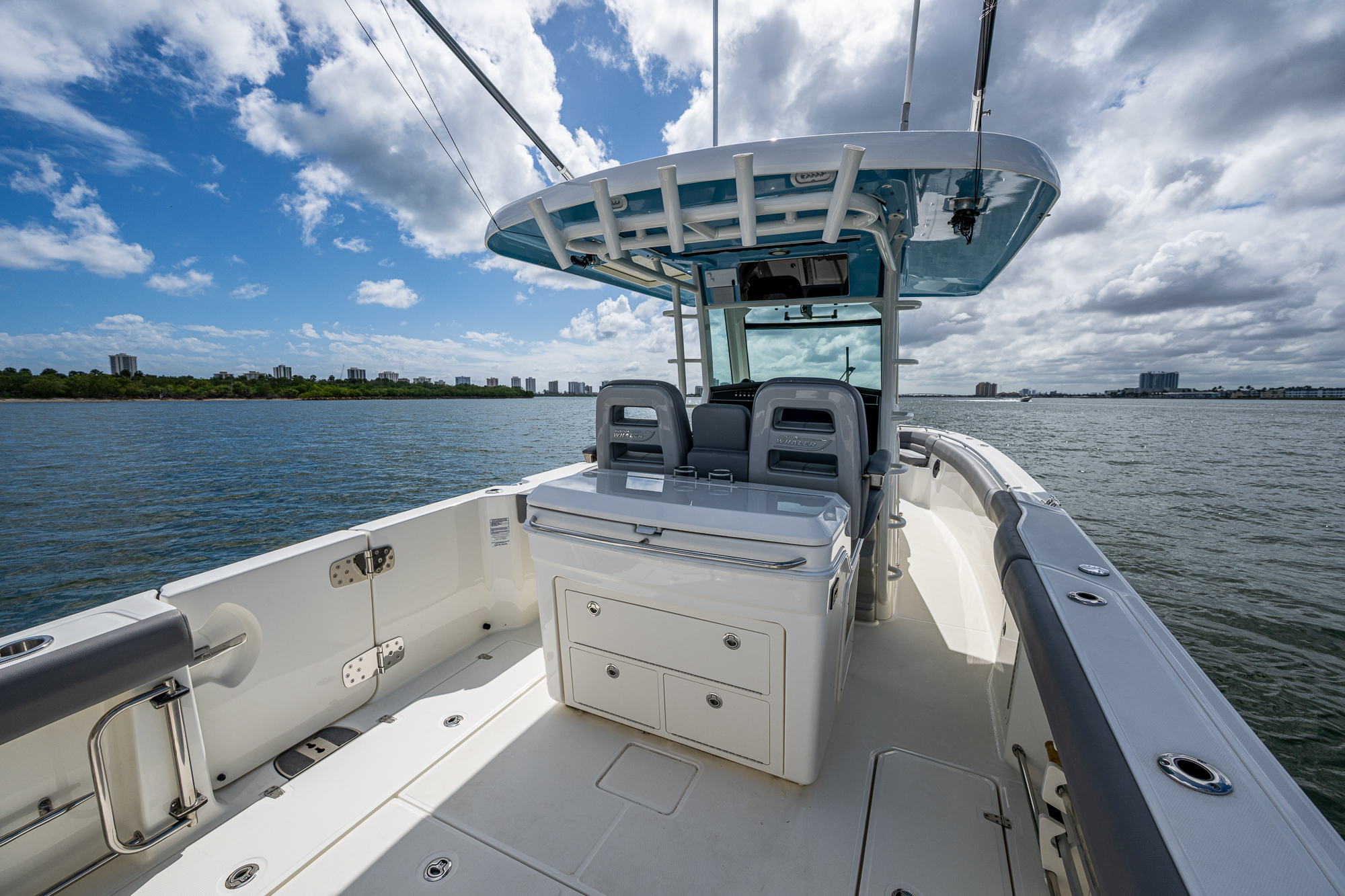 Used 33ft 2023 Boston Whaler 330 Outrage