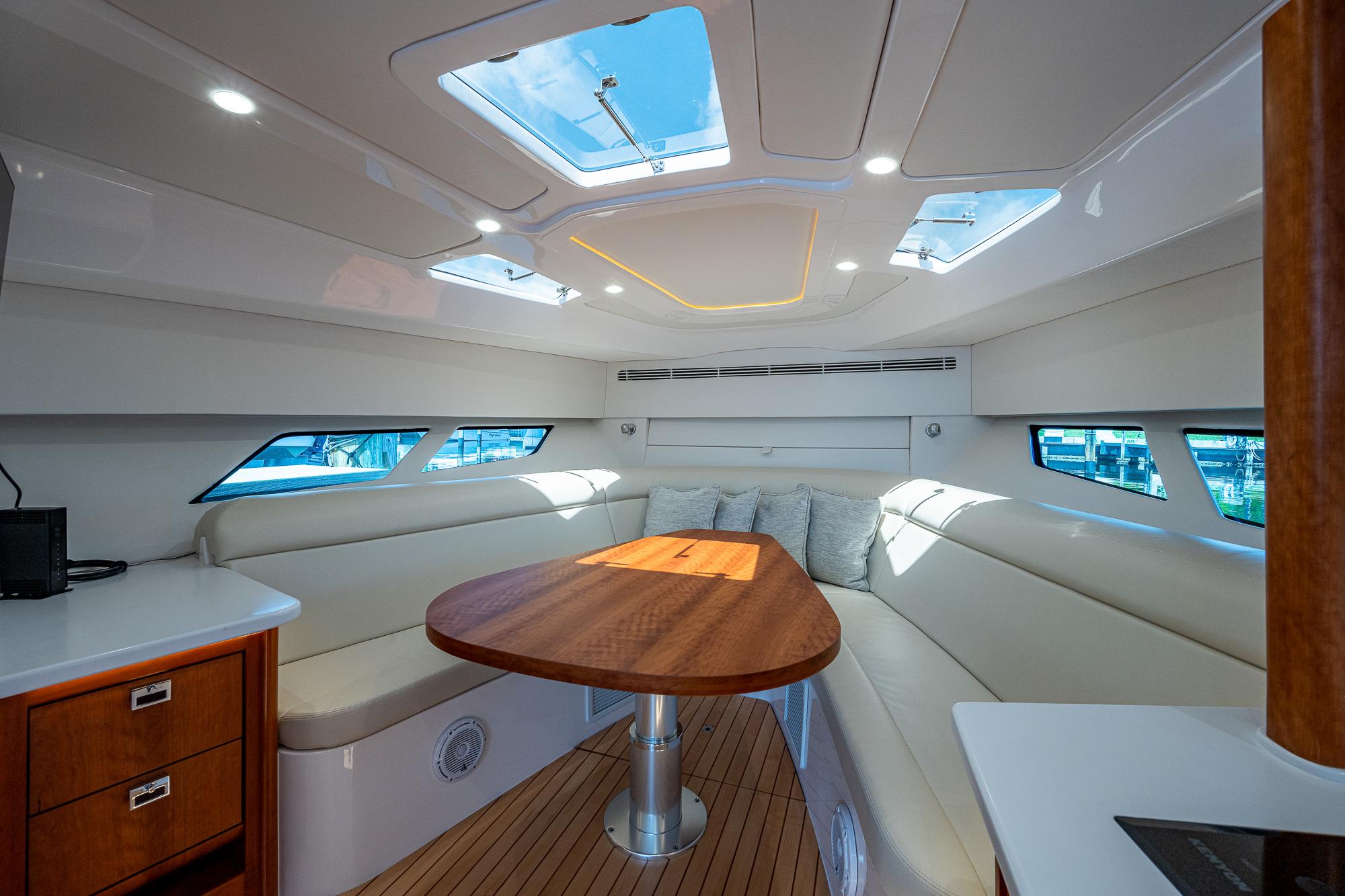 Used 2020 Intrepid 477 Evolution