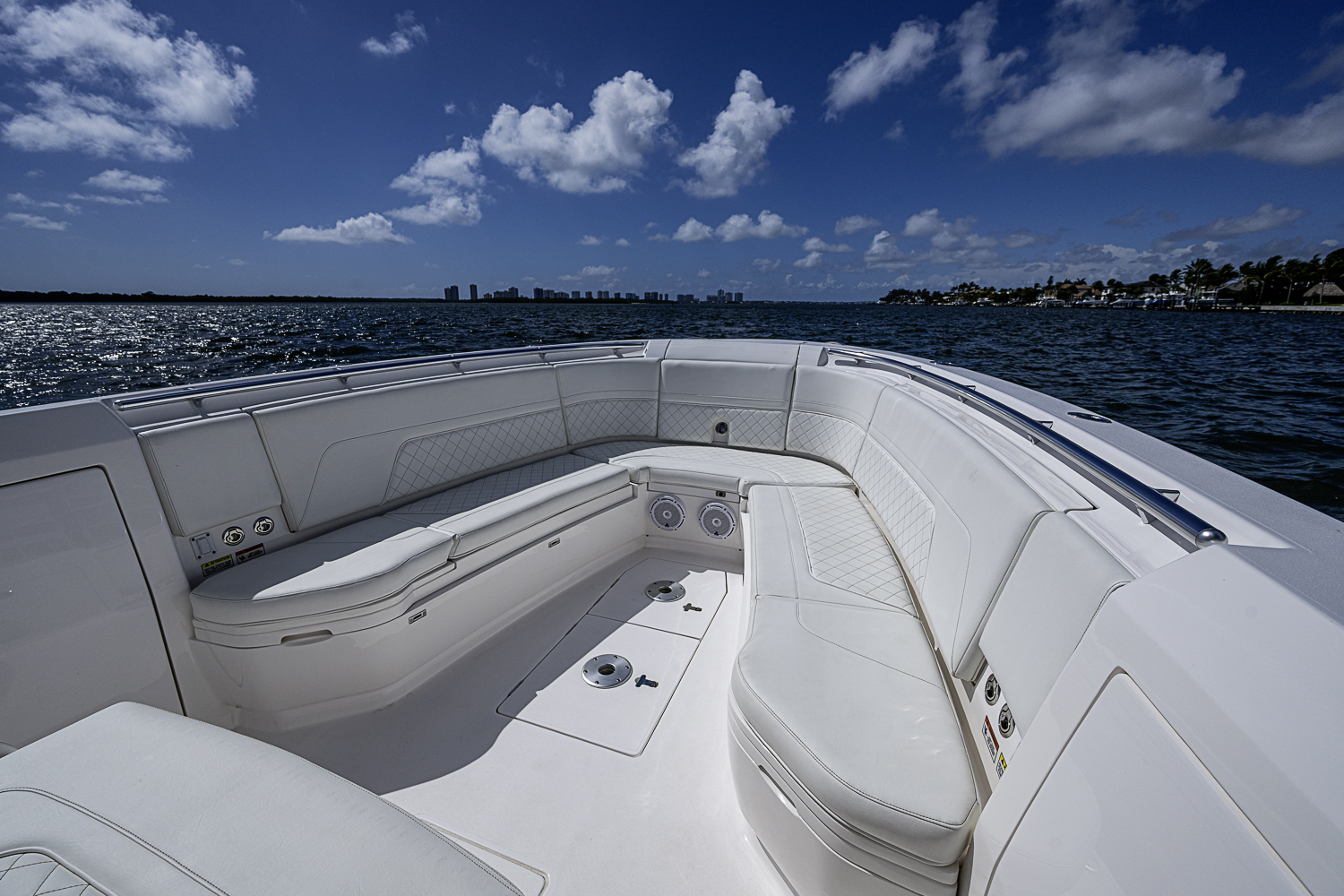 Used Intrepid 345 Nomad FE