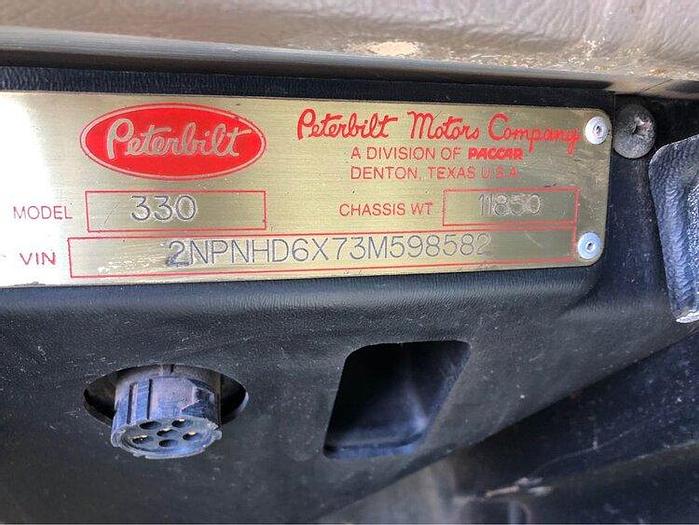 Used 2002 Peterbilt 330 roll back