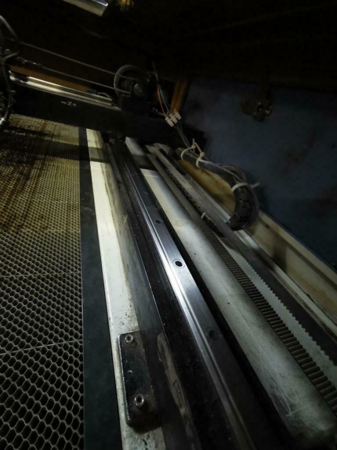 Usado CNC LASER CUTTING MÁQUINA