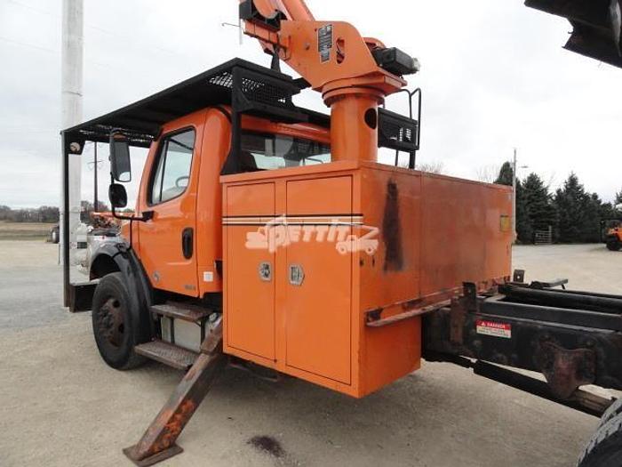 Used 2011 FREIGHTLINER BUSINESS CLASS M2 106