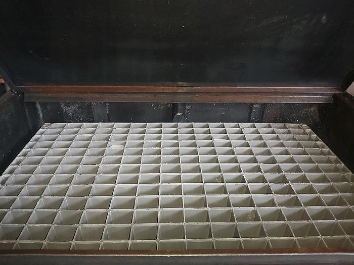 Gebraucht Pneumatischer Teile Waschbehälter, Art. 165, OMCN gebraucht