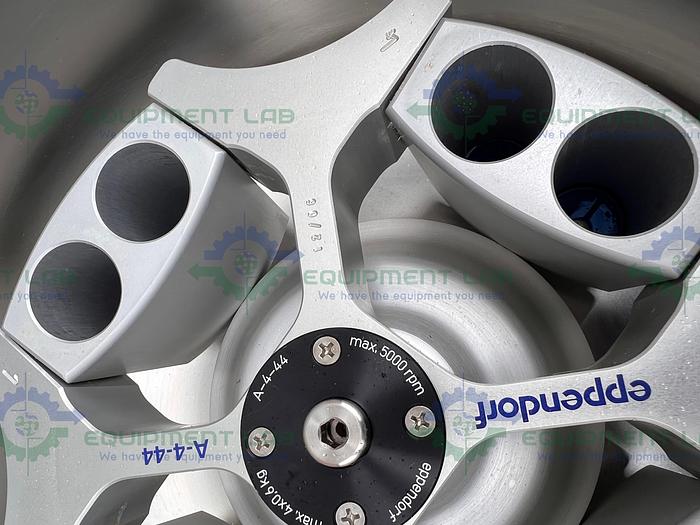 Used Eppendorf 5804 Benchtop Centrifuge w/ Eppendorf A-4-44 Rotor 5000 RPM