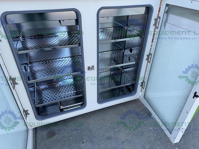 Used Caron  7410-5-1 CO2 Dual Stacked Laboratory Incubator 45°C, 115V