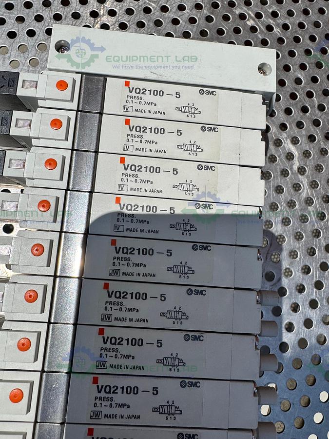 Used Lot of 12 - SMC VQ2100-5 Solenoid Valve Manifold 0.1-0.7 MPa
