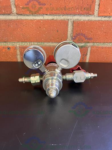 Used Praxair Prostar Platinum  RX30410  Regulator 3000 PSI w/ Winters and Waki Gauges