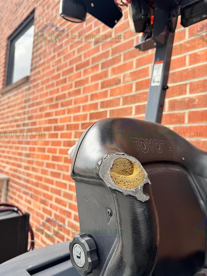 Used Toyota 8FBCU25 Electric Forklift  5000 lbs Capacity 4 Stage Mast w/ Charger