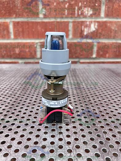 Used Allen-Bradley  800H-QPT24 Series C Illuminated Push Button Switch 24V