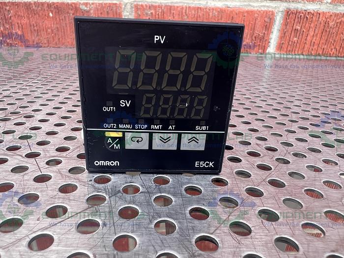 Used Omron E5CK-QQ101 Digital Controller 240V