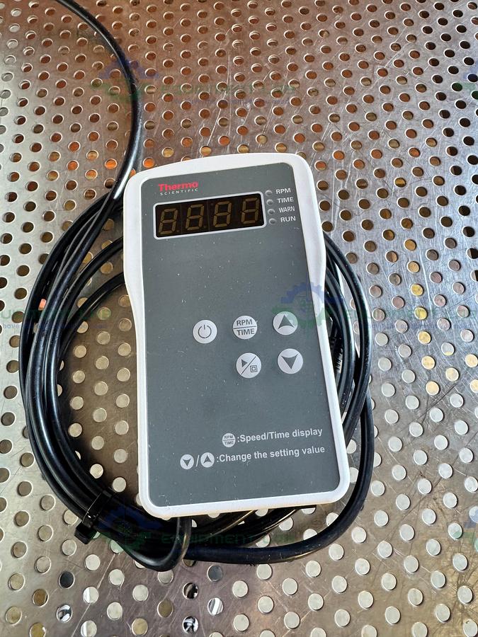 Used Thermo Scientific 88881101 MaxQ 2000 CO2 Plus Digital Orbital Shaker 19 mm Orbit
