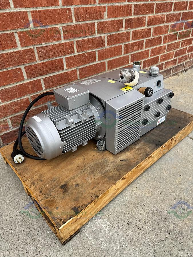 Used Republic  DRT-3100 Dry-Running Rotary Vane Vacuum Pump w/ Eurovac 5.5 kW Motor