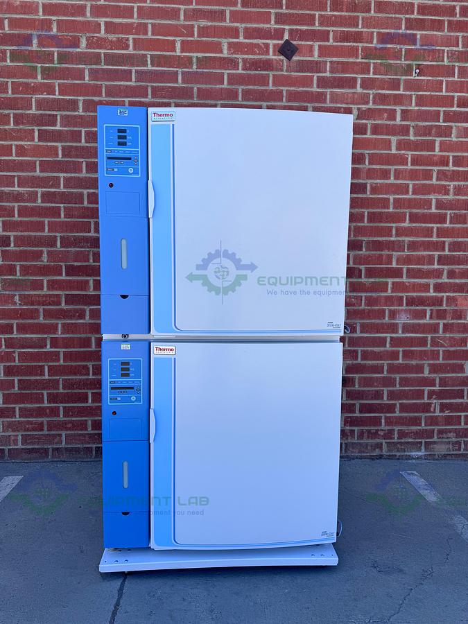 Used Thermo Forma 3310 Steri-Cult Double Stack CO2 Incubator, 11 cu. ft, 50°C MFG 21