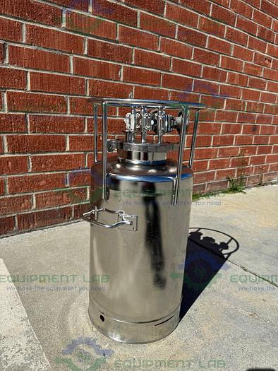 Used Alloy Products  10 Liter Stainless Steel Process / Pressure Vessel 40 PSI