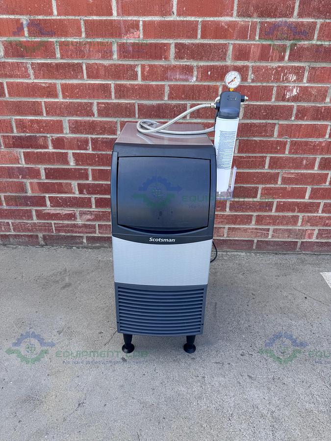 Used Scotsman UF1415A-1A Undercounter Ice Maker With Bin Flake Style Air-cooled