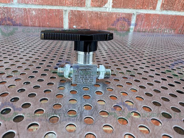 Used Lot of 2 - Swagelok SS-43M4 Stainless Steel Ball Valve 3000 PSI