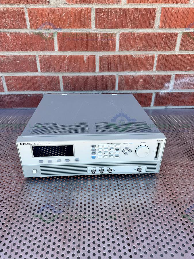 Used HP Hewlett Packard 8114A High Power Pulse Generator 100V / 2A