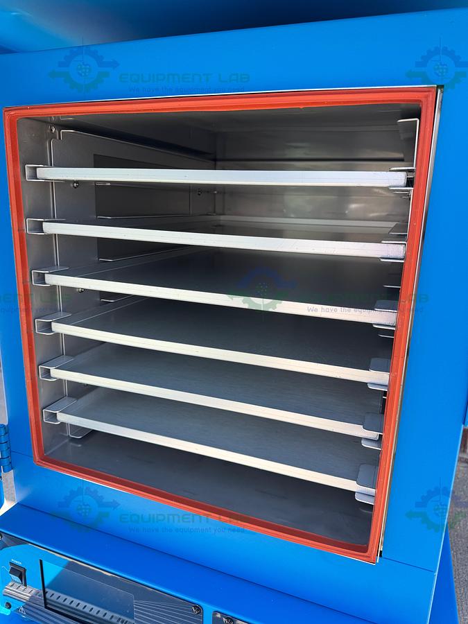 Used Cascade CVO-5 Double Up Vacuum Oven 14.4C to 150C, 4.5 Cu. Ft w/ Shelves