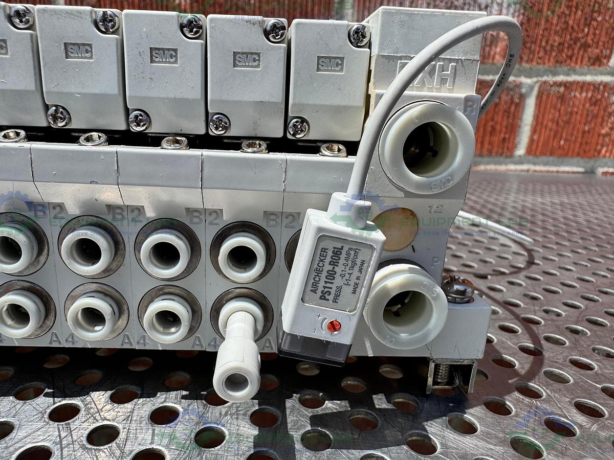 Used Lot of 12 - SMC VQ2100-5 Solenoid Valve Manifold 0.1-0.7 MPa