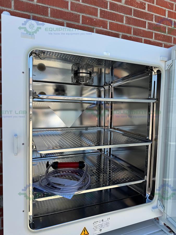 Used Thermo Heracell 240 i GP Double Stack Incubator Ambient +3° to 55°C