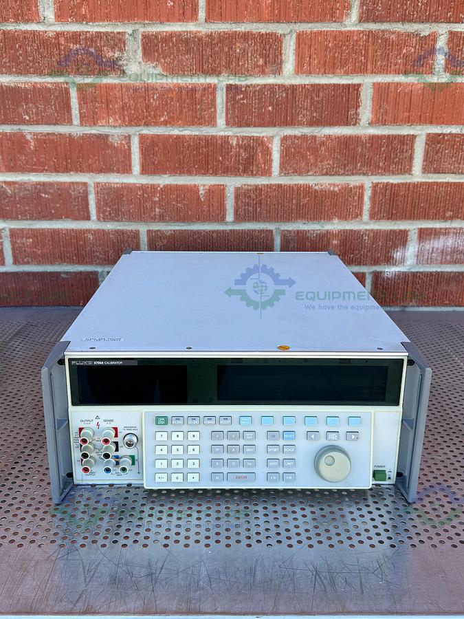 Used Fluke Calibration 5700A High Performance Multi Function Calibrator NOT CALIBRATED