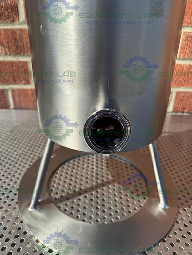 Used Aquasyn  Hastelloy C 22 Single Wall  14 Liter Tank w/ Aquasyn Valve
