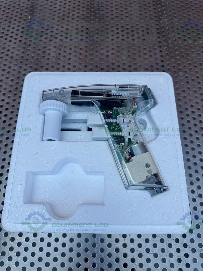 Thermo Scientific S1 Pipet Filler with Accessories