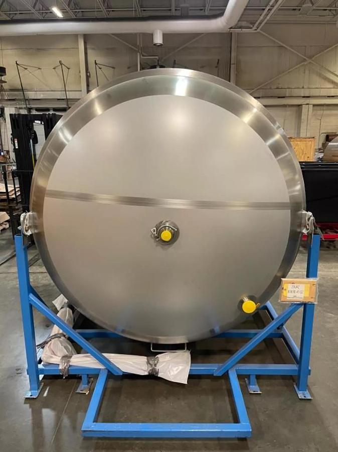 1000 Gallon Stainless Steel Jacketed Vessel / Holding Tank