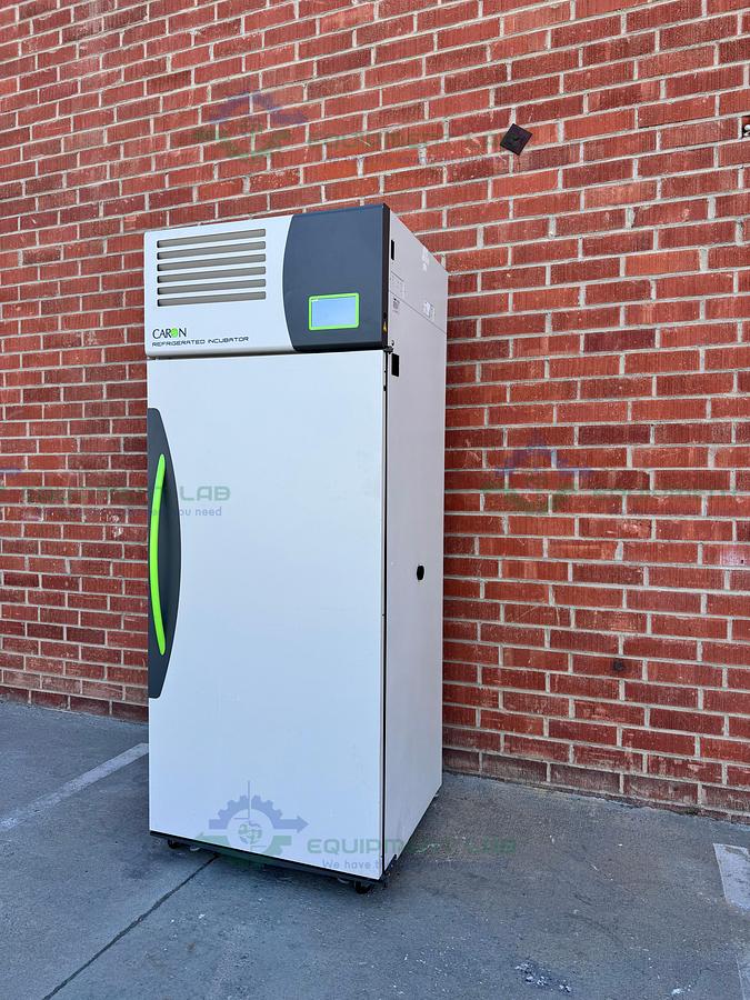 Used Caron 7001-33-1 Reach In Refrigerated Incubator  5 to +70°C, 33 Cu, Ft, 115 V