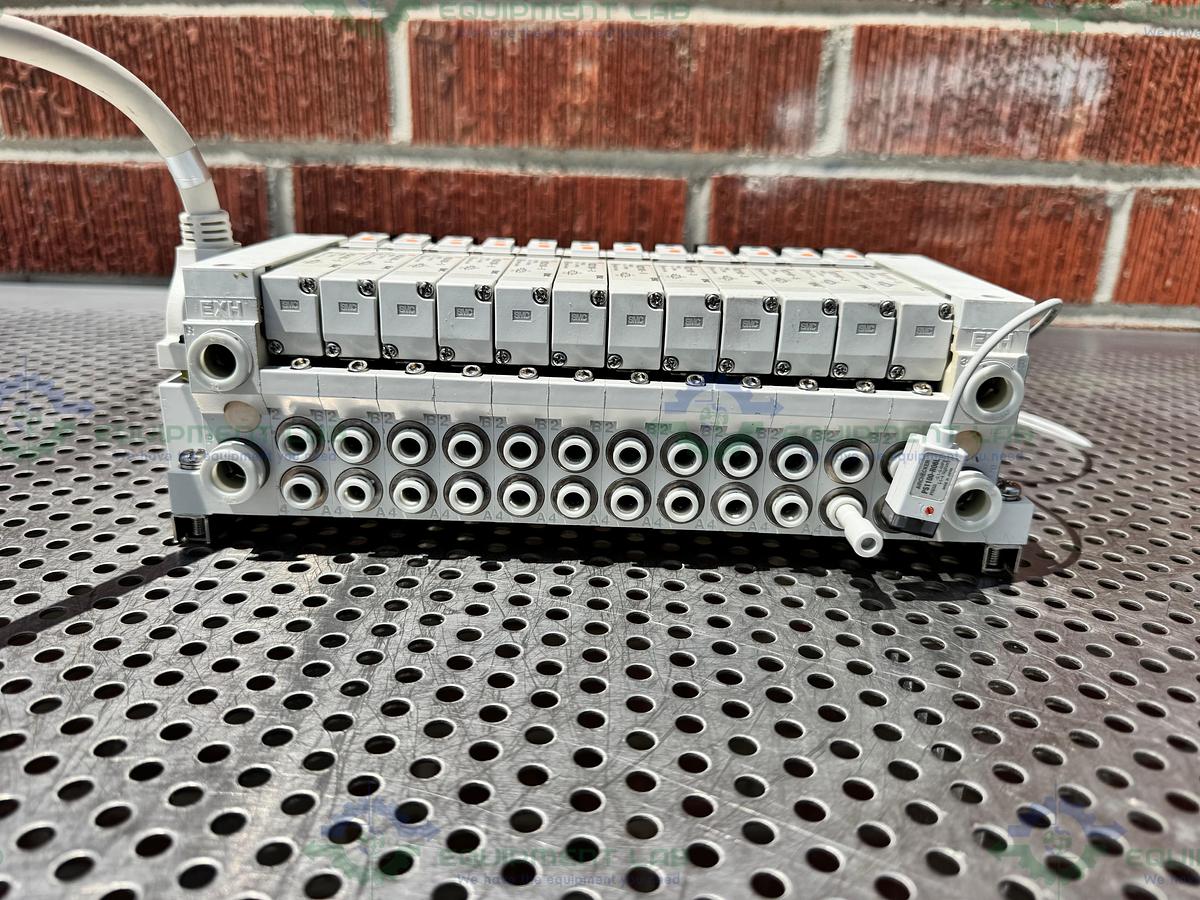 Used Lot of 12 - SMC VQ2100-5 Solenoid Valve Manifold 0.1-0.7 MPa