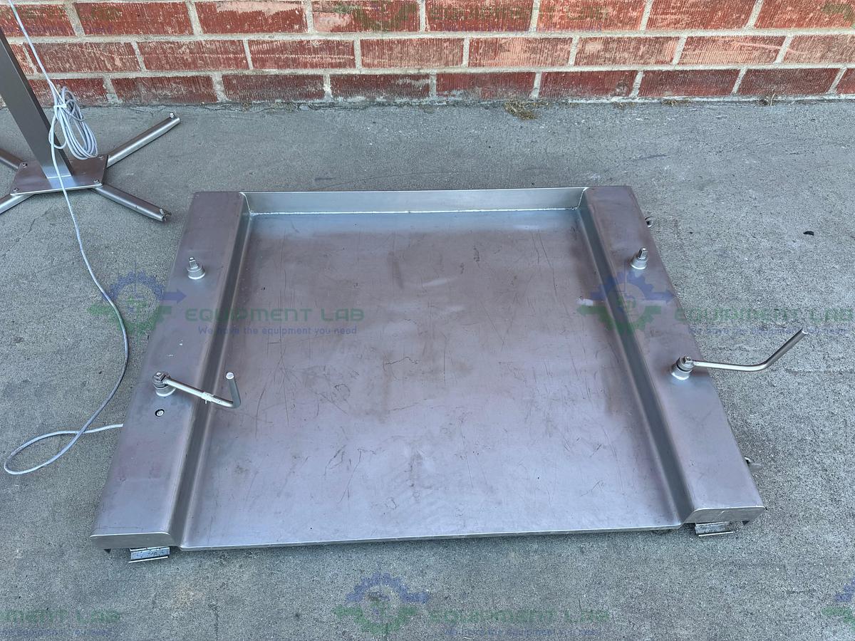 Used Sartorius Minebea Intec IFS4-600II-I SS Scale 1320 LBS w/ MIS2U Readout