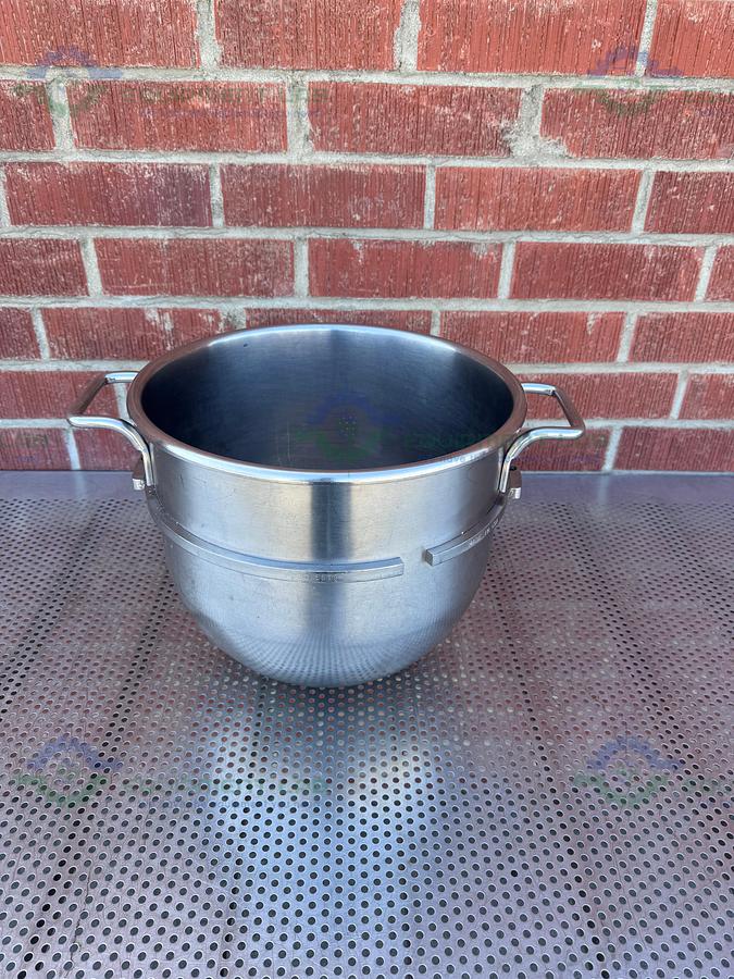 Used Hobart Model 30SST Stainless Steel 30 Qt. Mixer Bowl 30 SST NSF