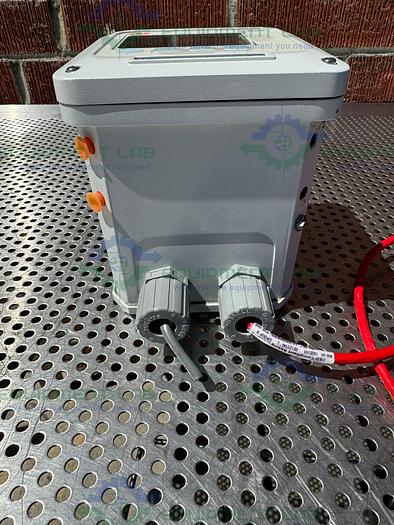 Used ABB  TB82EC1010010 Conductivity Transmitter 4-20 mA w/ Sensor