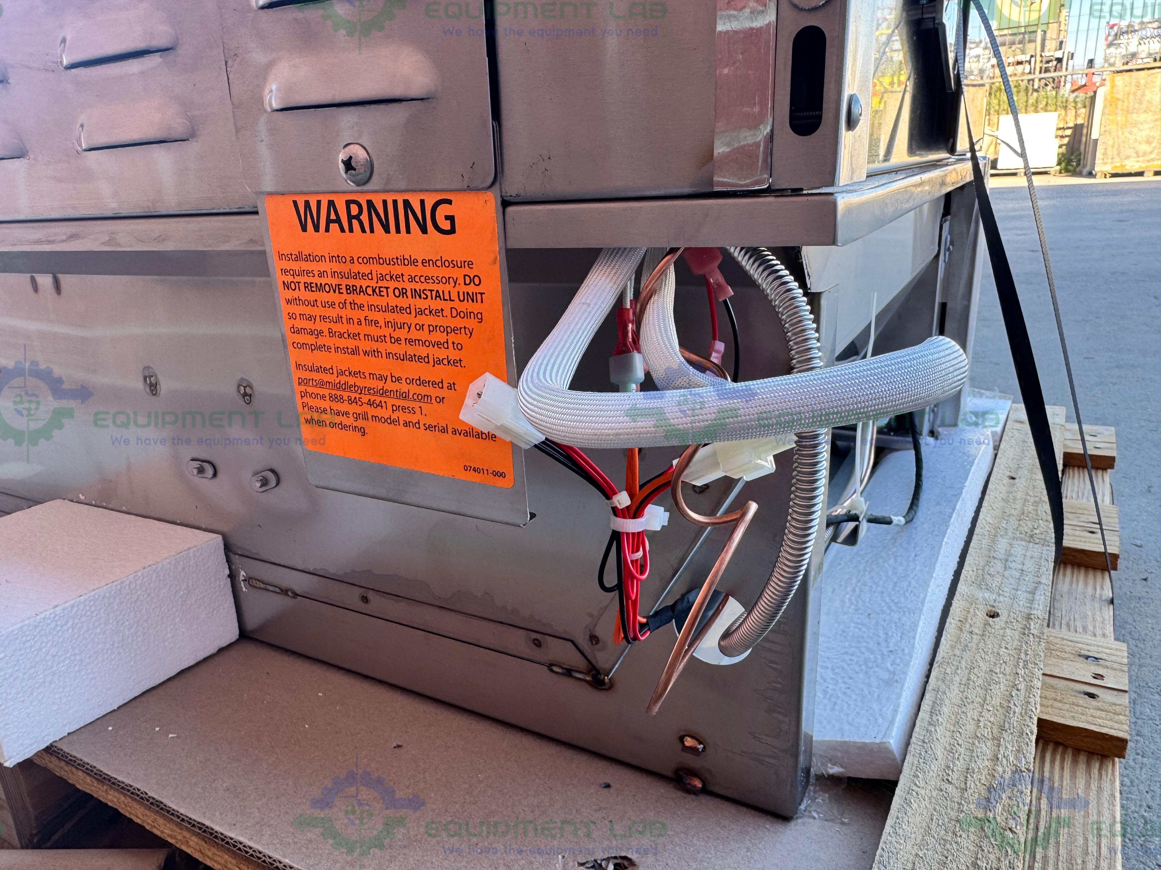 Lynx L42R-3-G01 42" Built-in Grill w All Ceramic Burners and Rotisserie