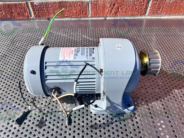 Used Nissei Corp GTR  G3LM-28-60T040WX Induction Motor 3 PH, 400W, 4P, Ratio 60:1