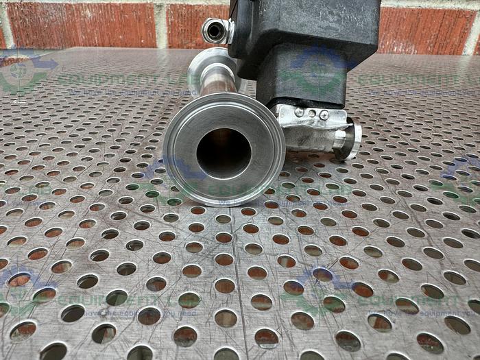 Used ITT Pure Flo Advantage 3 Way Diaphragm Valve w/ 1" to 1/4" Sanitary Fittings